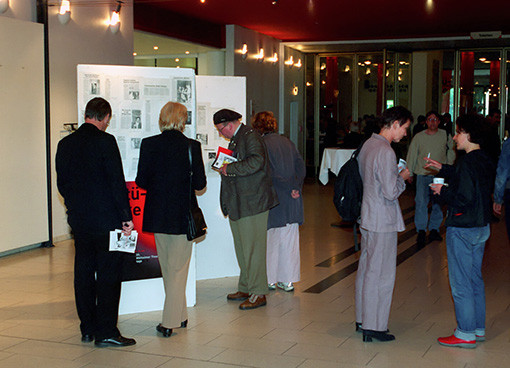 Das Foyer der Mülheimer Stadthalle während der „Stücke 2001“ / Foto: N.N.