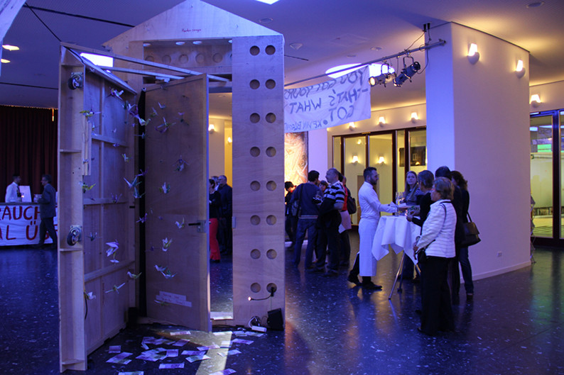 Foyer der Stadthalle während der &quot;Stücke 2013&quot; / Foto: Luise Jakobi