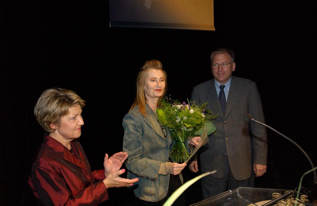 Verleihung des Dramatikpreises an Elfriede Jelinek / Foto: Walter Schernstein