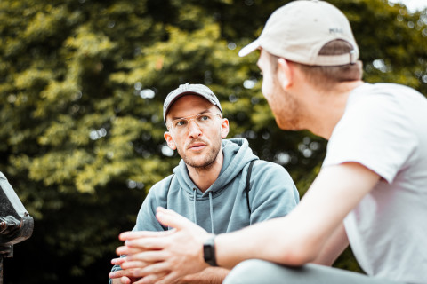 Sergej Gößner mit unserem Autor Marvin Wittiber. Foto: Lukas Marvin Thum