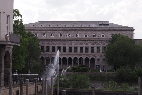 Blick auf die Mülheimer Stadthalle. Fotos: Hanna Kuhlmann