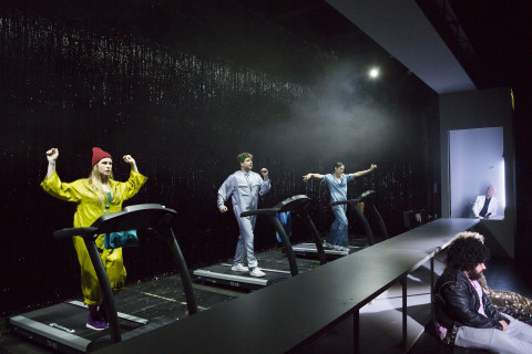 Szene aus "Disko". / Foto: Rolf Arnold Szene aus "Disko". / Foto: Rolf Arnold